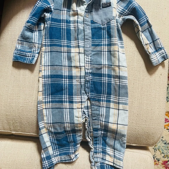 Seven for all mankind 6 to 9 months boy outfit in plaid - Picture 3 of 3